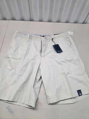 Vineyard Place Chino Khaki Shorts Men's Size 36x9 NWT
